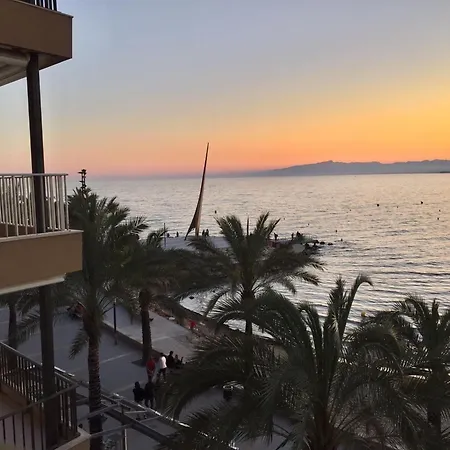 Comfortable Seaside In 85 M² Sea View Lägenhet Salou
