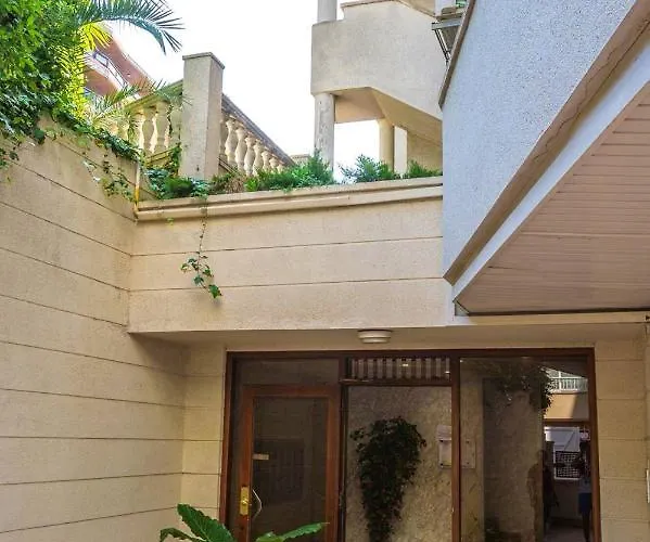 Comfortable Seaside In - 85 M² - Sea View *