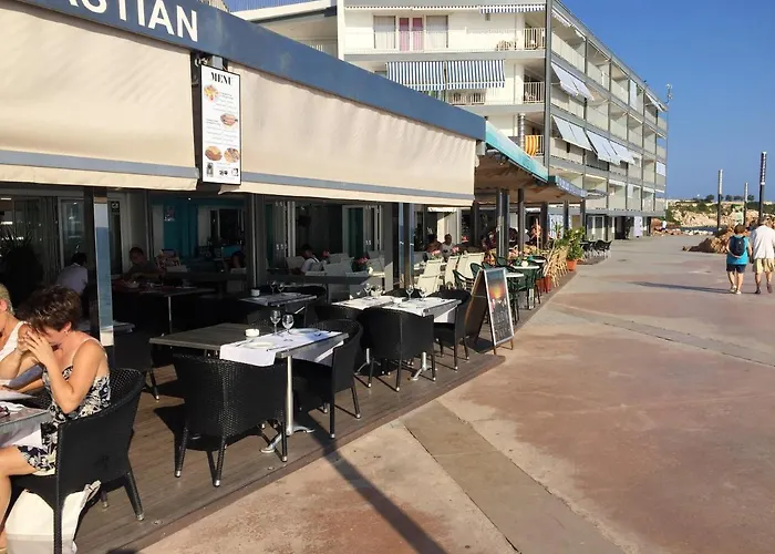 Comfortable Seaside In - 85 M² - Sea View