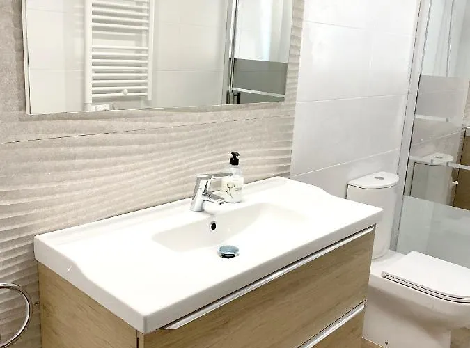 Comfortable Seaside In - 85 M² - Sea View