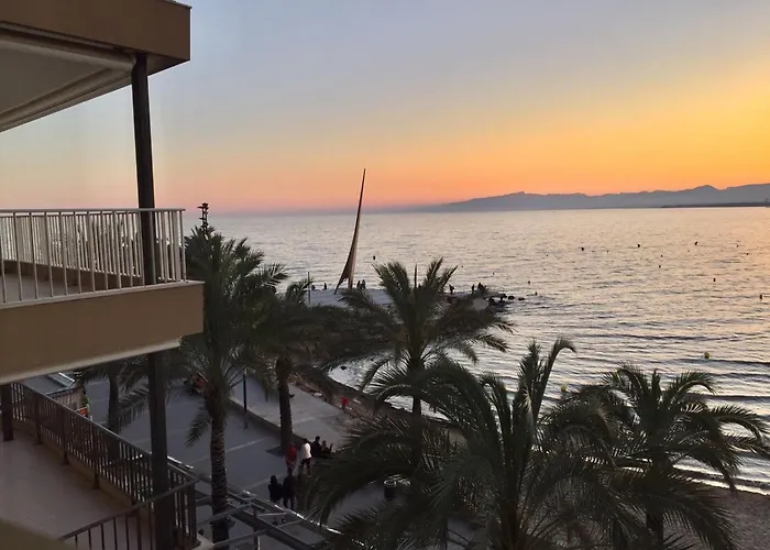Comfortable Seaside In - 85 M² - Sea View Daire Salou