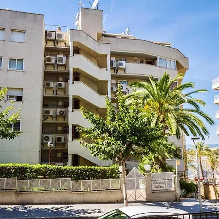 Apartment Comfortable Seaside In 85 M² Sea View