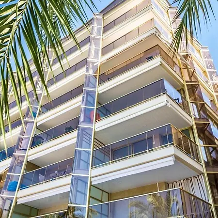 Comfortable Seaside In 85 M² Sea View Salou
