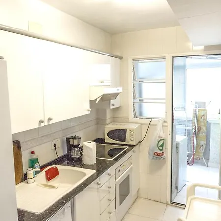 Comfortable Seaside In 85 M² Sea View Apartment *