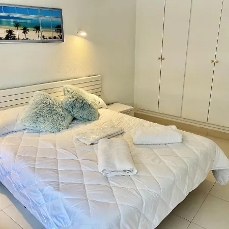 Apartment Comfortable Seaside In 85 M² Sea View