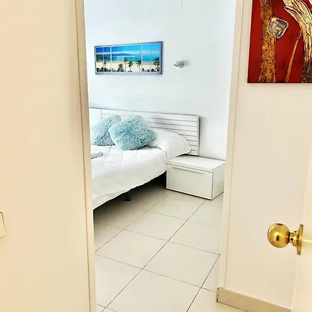 Comfortable Seaside In 85 M² Sea View Salou