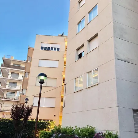 Apartment Comfortable Seaside In 85 M² Sea View