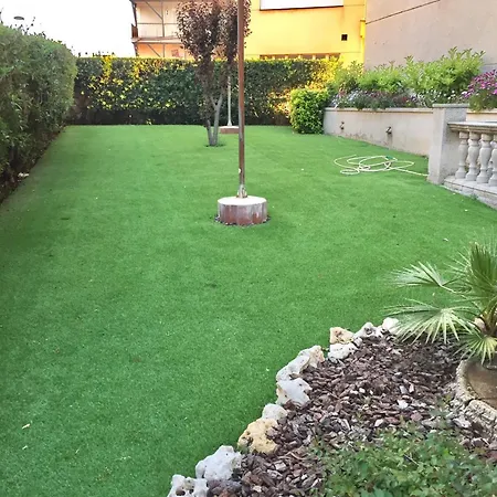 Comfortable Seaside In 85 M² Sea View Apartment *